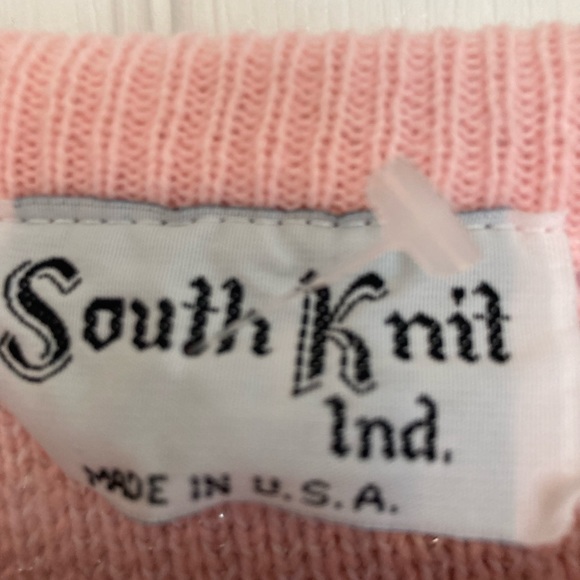 South Knit helps you sparkle in pink!! Size large. Great condition - Picture 6 of 7